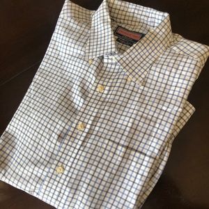 XL Men’s Vineyard Vines long sleeve dress shirt